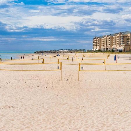 Beachside Luxury Apartments One & Two Bedroom In Beachfront Oaks Pier Building Glenelg Exterior photo